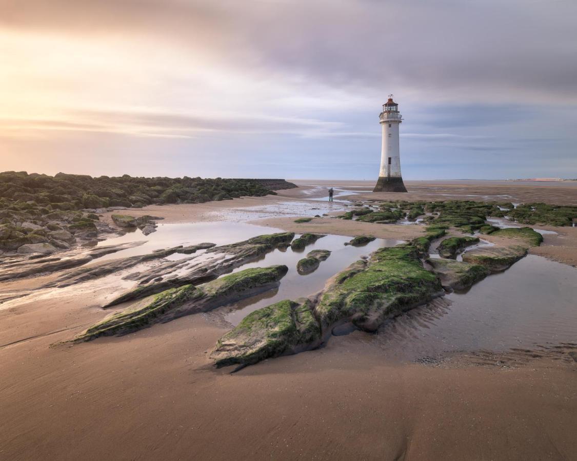 Elmo River Studios - 6 En-Suites In Wallasey - Easy Parking - Short And Long Stays Welcome Buitenkant foto
